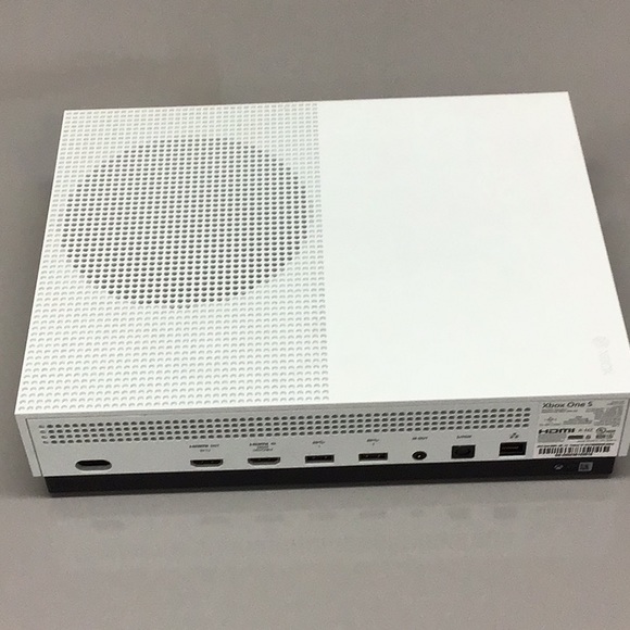 X Box One S. Model 1681 with two controllers - Picture 5 of 11